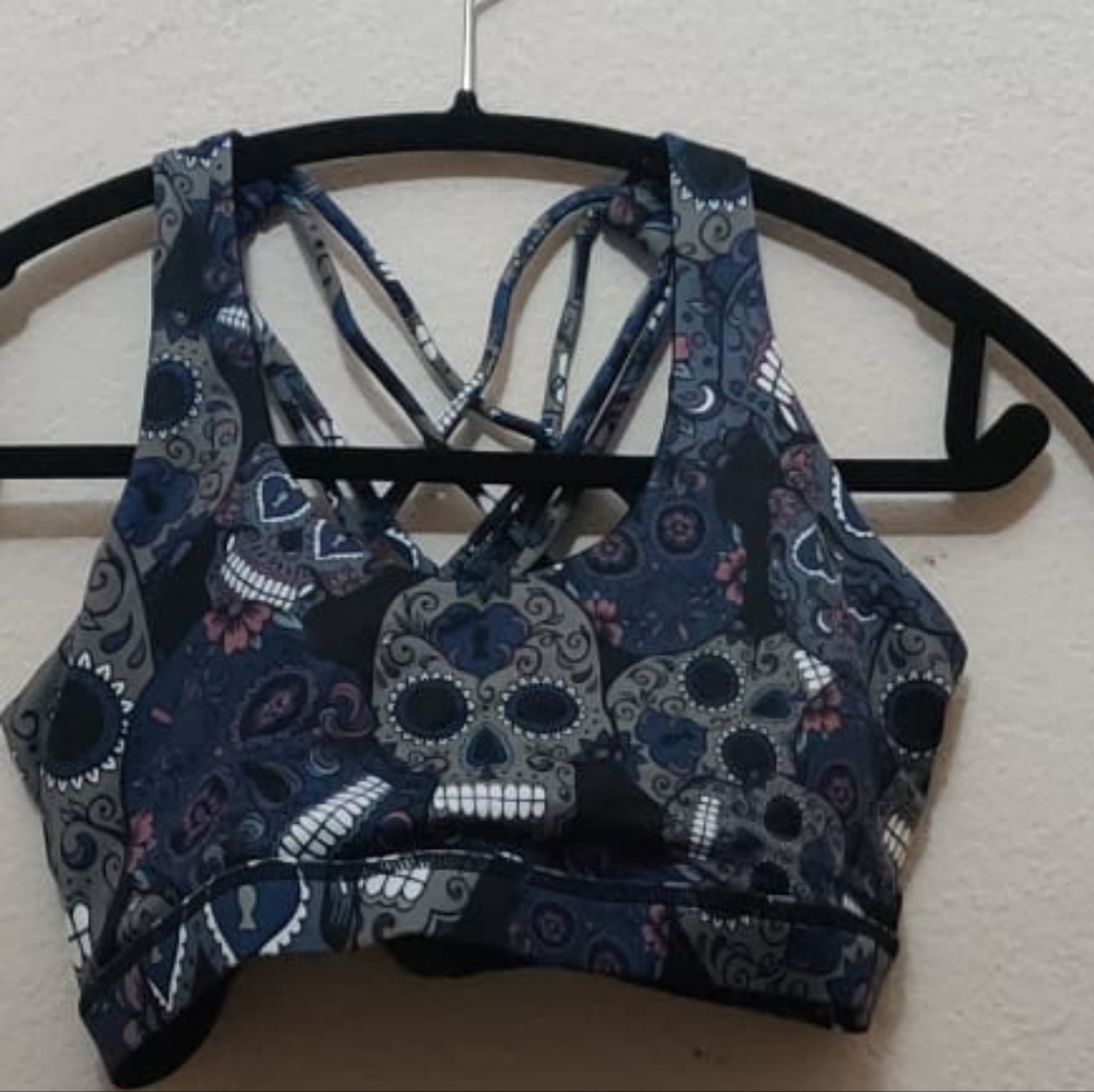 Constantly Varied Gear Midnight Skulls NWOT Medium Sports Bra